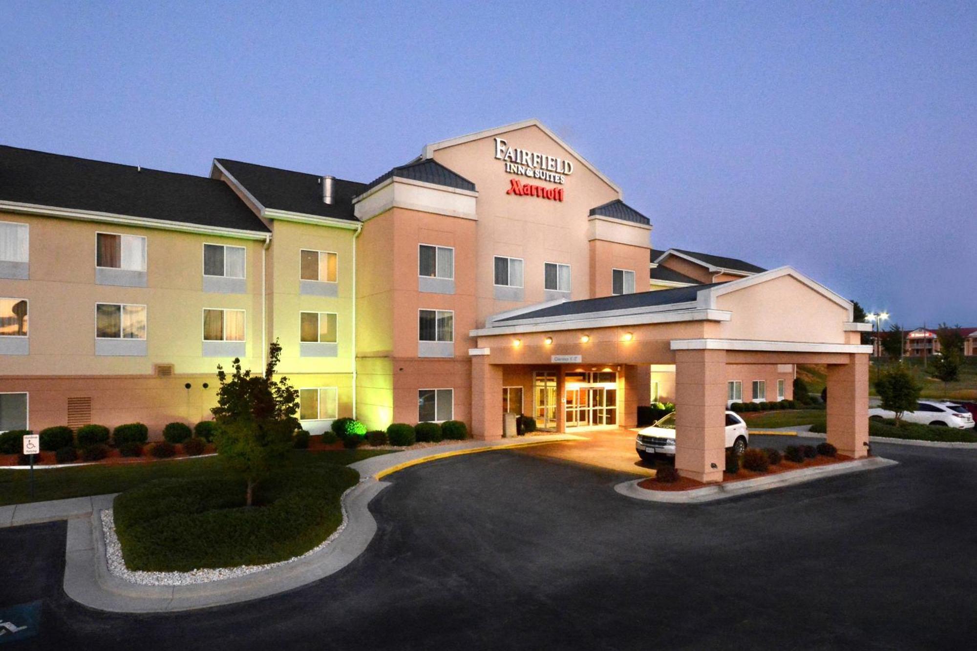 Fairfield Inn & Suites Wytheville Exterior foto